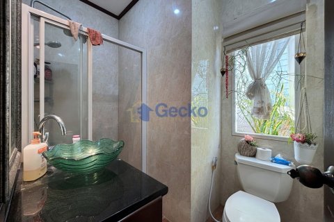 House in Pattaya, Thailand 2 bedrooms № 209315 - photo 19