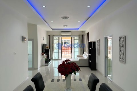 House in Pattaya, Thailand 3 bedrooms № 209313 - photo 2