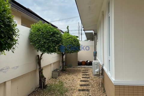 House in Pattaya, Thailand 3 bedrooms № 209313 - photo 16