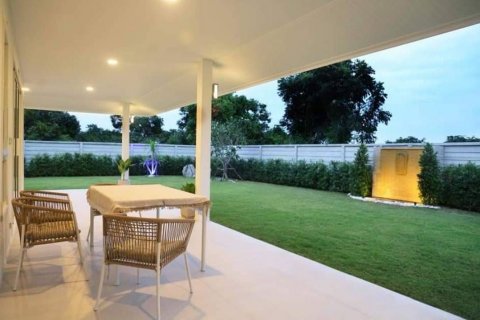 Вилла в Хуа Хине, Таиланд с 3 спальнями  № 140601 - фото 1