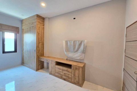 Villa in Pattaya, Thailand 3 bedrooms № 114640 - photo 8