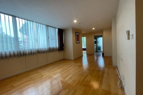 Кондоминиум с 2 спальнями в Кхлонг Сане, Бангкок, Таиланд № 158050 - фото 4