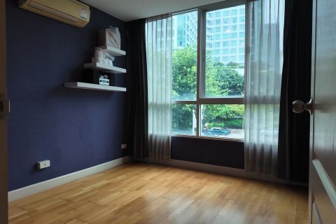 Кондоминиум с 2 спальнями в Кхлонг Сане, Бангкок, Таиланд № 158050 - фото 6