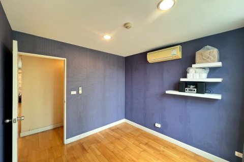 Кондоминиум с 2 спальнями в Кхлонг Сане, Бангкок, Таиланд № 158050 - фото 3