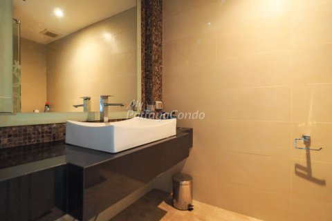 Studio in the Condo in Bang Lamung, Thailand № 205253 - photo 9