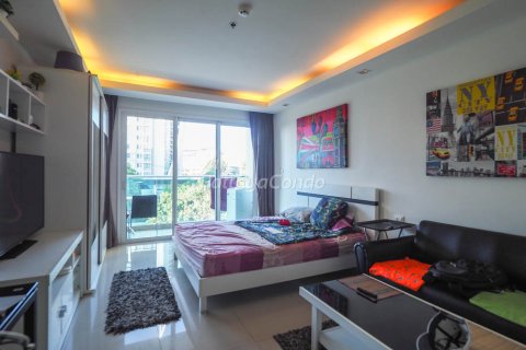 Studio in the Condo in Bang Lamung, Thailand № 205253 - photo 3