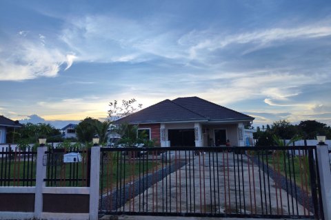 Дом в Сурине, Таиланд с 3 спальнями  № 148279 - фото 2