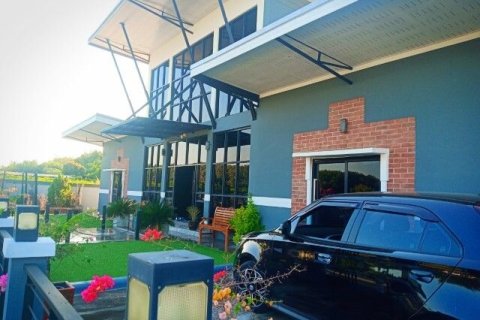 Maison à Buriram, Thaïlande 4 chambres № 148278 - photo 1