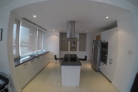 Кондоминиум с 3 спальнями в Бангкоке, Таиланд № 144099 - фото 6