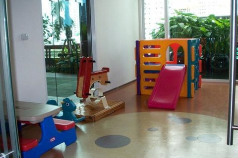 Кондоминиум с 3 спальнями в Бангкоке, Таиланд № 144099 - фото 15