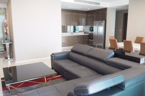 Кондоминиум с 3 спальнями в Бангкоке, Таиланд № 144102 - фото 2