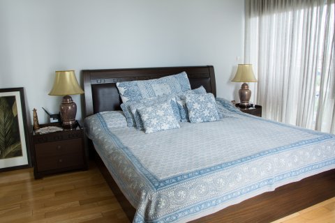 Condo in Bangkok, Thailand, 3 bedrooms  № 144103 - photo 7