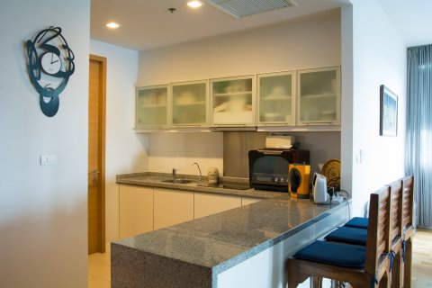 Condo in Bangkok, Thailand, 3 bedrooms  № 144103 - photo 8