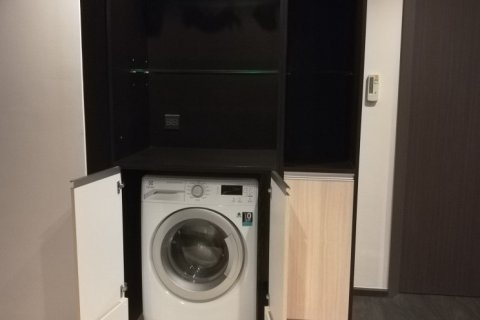 Condo in Bangkok, Thailand, 1 bedroom  № 144101 - photo 7