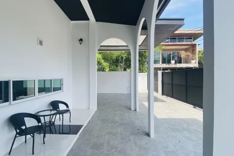 Maison à Pattaya, Thaïlande 4 chambres № 155632 - photo 7