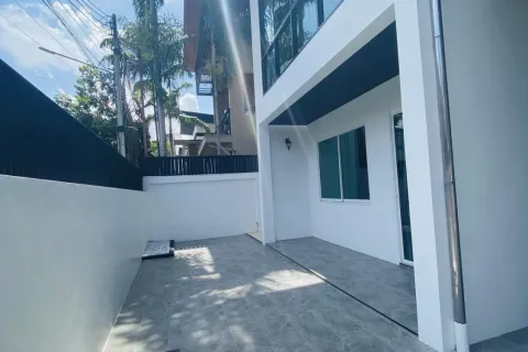 Maison à Pattaya, Thaïlande 4 chambres № 155632 - photo 8