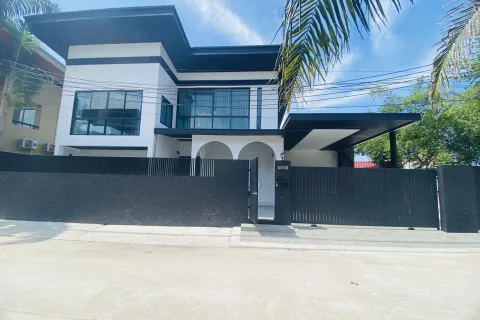 Maison à Pattaya, Thaïlande 4 chambres № 155632 - photo 2