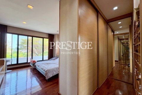 House in Bang Phli Yai, Thailand 4 bedrooms № 197727 - photo 16