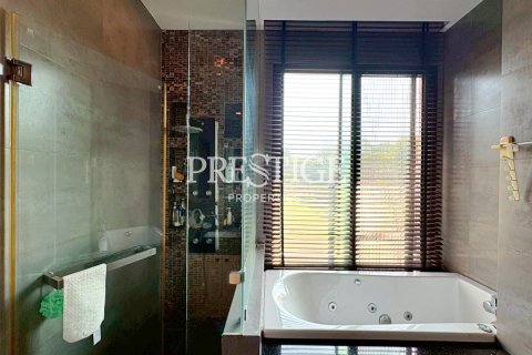 House in Bang Phli Yai, Thailand 4 bedrooms № 197727 - photo 18