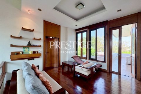 House in Bang Phli Yai, Thailand 4 bedrooms № 197727 - photo 12