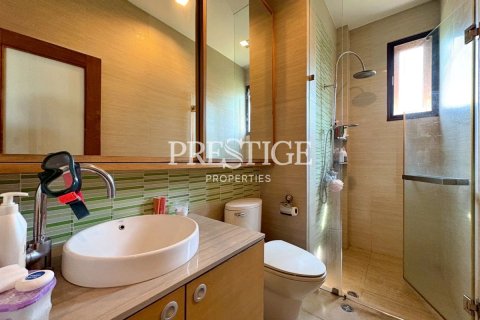 House in Bang Phli Yai, Thailand 4 bedrooms № 197727 - photo 20