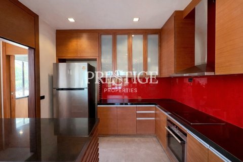 House in Bang Phli Yai, Thailand 4 bedrooms № 197727 - photo 8