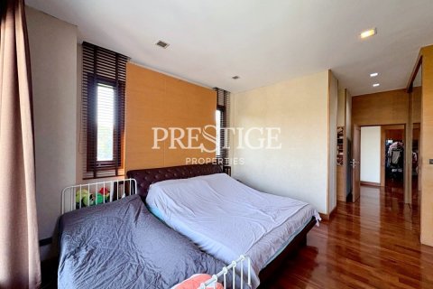 House in Bang Phli Yai, Thailand 4 bedrooms № 197727 - photo 15