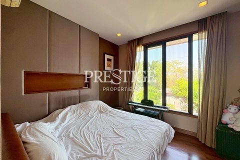 House in Bang Phli Yai, Thailand 4 bedrooms № 197727 - photo 23