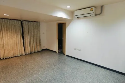 House in Saraburi, Thailand 3 bedrooms № 156702 - photo 8