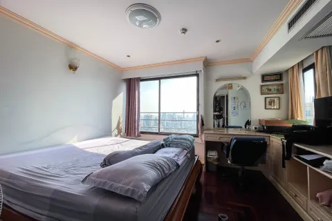 Condo à Watthana, Bangkok, Thaïlande, 3 chambres № 156703 - photo 12