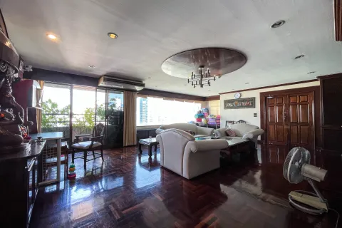 Condo à Watthana, Bangkok, Thaïlande, 3 chambres № 156703 - photo 2