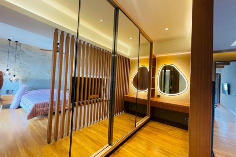 Condo in Watthana, Bangkok, Thailand, 4 bedrooms  № 133627 - photo 22