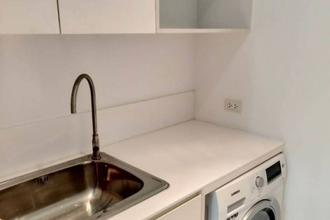 Condo in Pathum Wan, Bangkok, Thailand, 2 bedrooms  № 133632 - photo 10