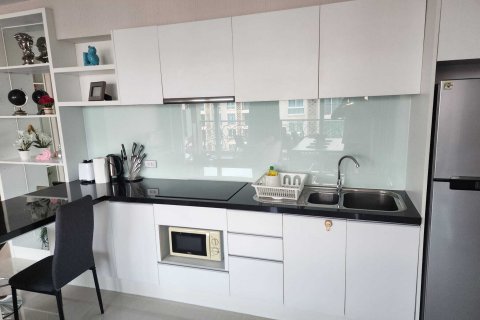 Condo in Pattaya, Thailand, 2 bedrooms  № 171073 - photo 2