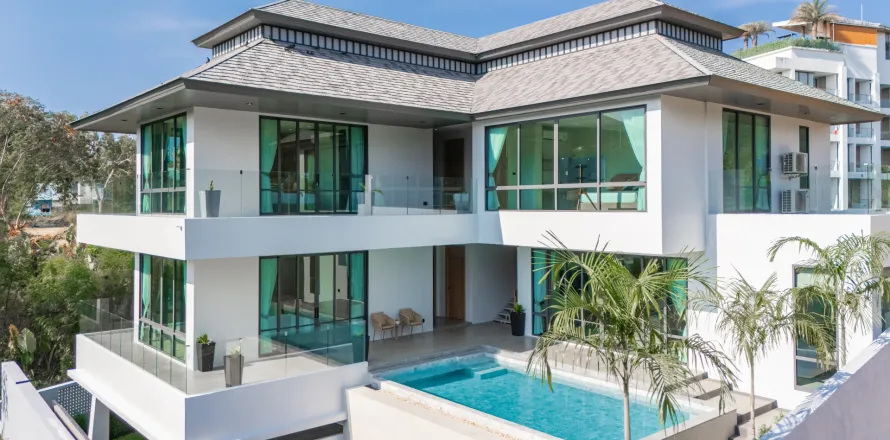 Villa in Phuket, Thailand 4 bedrooms № 161920