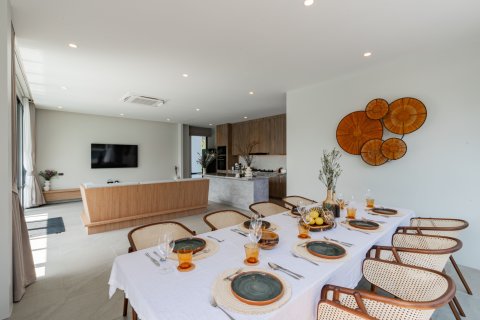 Villa in Phuket, Thailand 4 bedrooms № 161920 - photo 17