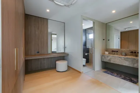 Villa in Phuket, Thailand 4 bedrooms № 161920 - photo 13