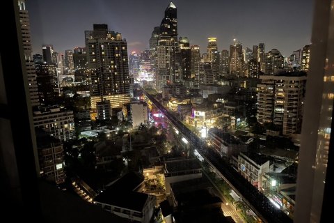 Condo à Khlong Toei, Bangkok, Thaïlande, 2 chambres  № 161919 - photo 25