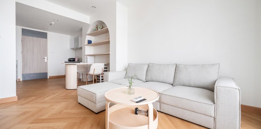 Studio dans le Condo à Huai Khwang, Bangkok, Thaïlande  № 171584