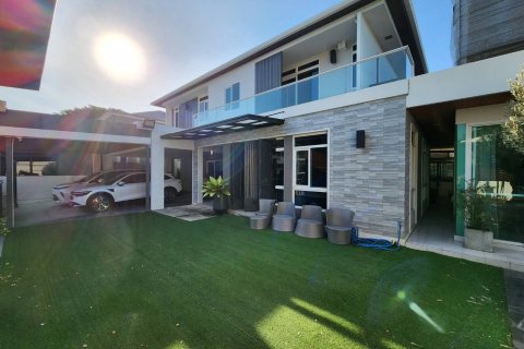 House in Bang Kaeo, Thailand 4 bedrooms № 171582 - photo 6