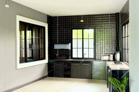 Villa in San Sai, Thailand 4 bedrooms № 171581 - photo 6