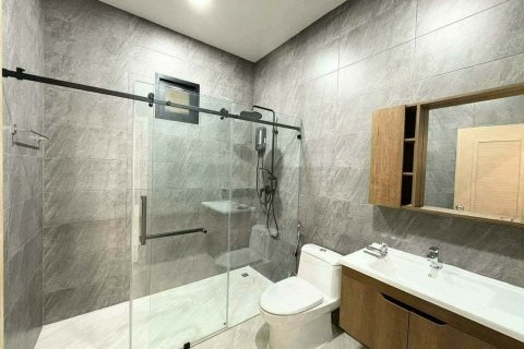 Villa in San Sai, Thailand 4 bedrooms № 171581 - photo 8
