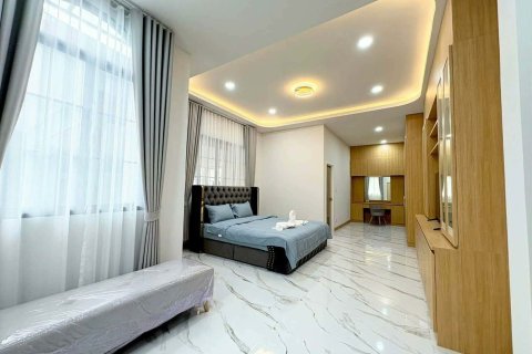 Villa in San Sai, Thailand 4 bedrooms № 171581 - photo 16