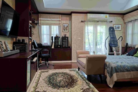 House in Pak Kret, Thailand 3 bedrooms № 171579 - photo 13