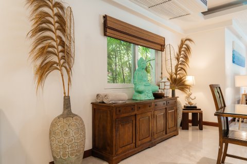 Villa in Ko Samui, Thailand 4 bedrooms № 171583 - photo 27
