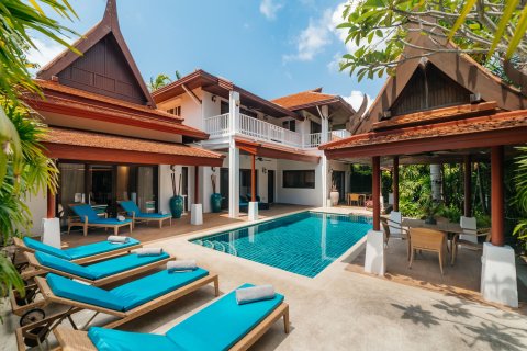 Villa in Ko Samui, Thailand 4 bedrooms № 171583 - photo 1