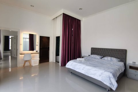 Villa in Pattaya, Thailand 7 bedrooms № 162139 - photo 5