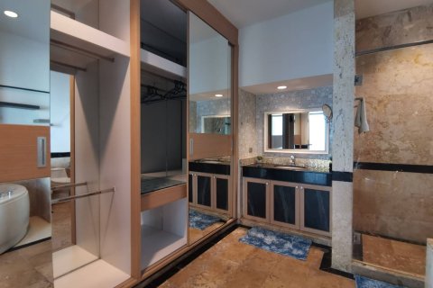 Villa in Pattaya, Thailand 7 bedrooms № 162139 - photo 8