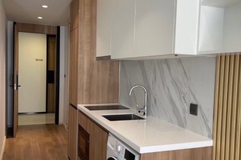 Condo in Watthana, Bangkok, Thailand, 1 bedroom № 195785 - photo 2