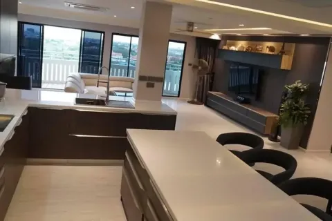 Penthouse à Ban Lam Luk Ka, Thaïlande 4 chambres № 158604 - photo 5